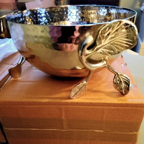 SILVER PLATED DECORATIVE SERVING BOWL WITH LEAF EMBELLISHMENTS CHEER COLLECTION - Picture 4 of 6